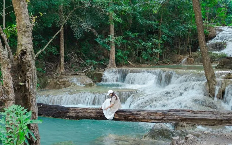 Có một Kanchanaburi đầy thơ mộng nép mình bên dòng Kwai