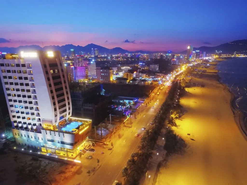 Có một Serene Hotel Danang nằm dịu dàng bên cạnh đại dương xanh