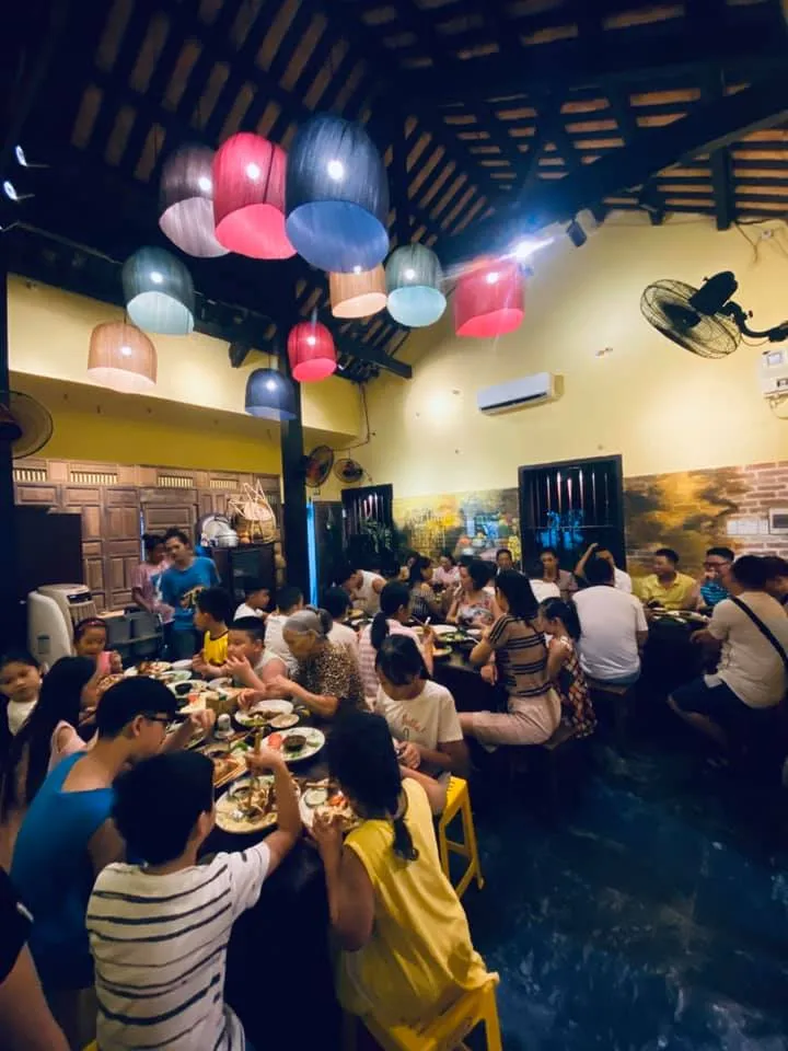 Com Linh restaurant Hoi An – Nhà hàng đặc sản Hội An và các món ăn Việt