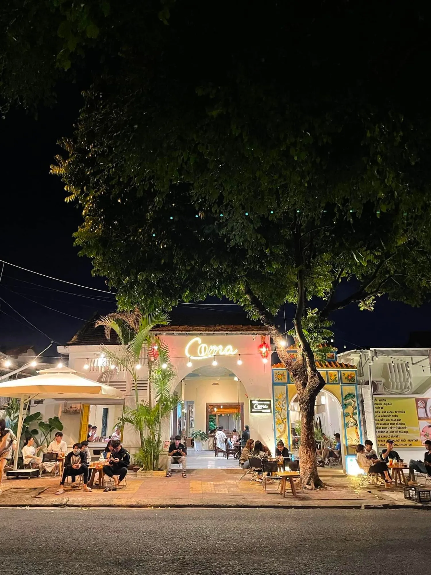 COMA Cafe hay Phố cổ Hội An nằm ngay trong lòng thành phố đại ngàn