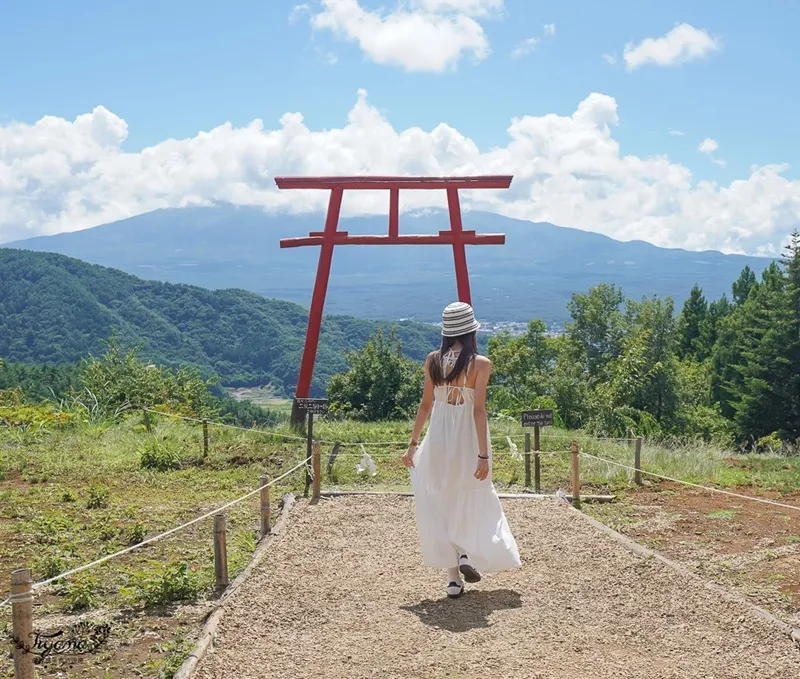 Cổng Torii Nhật Bản nơi dẫn lối đến với các vị thần