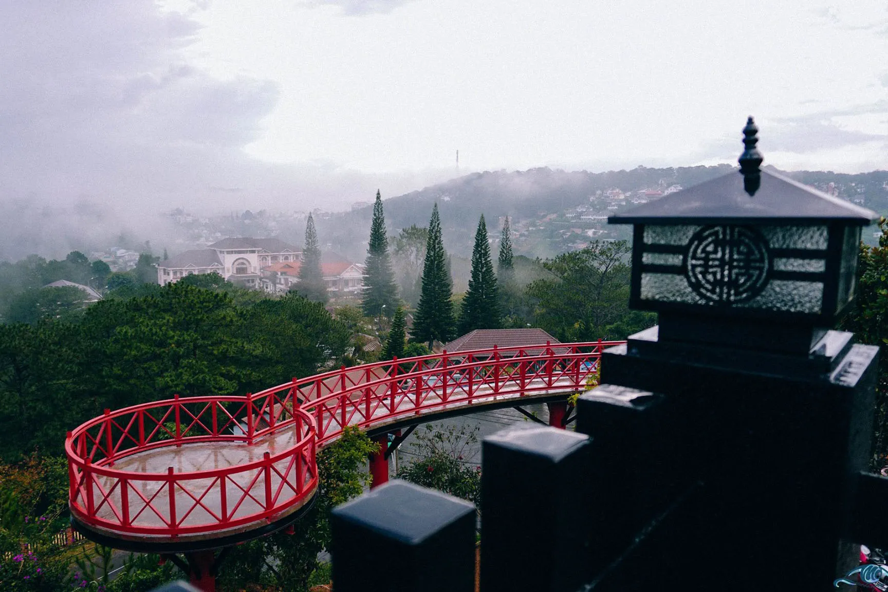 Cổng trời Đà Lạt – Di Linh View – Quán cà phê thơ mộng tựa sợi dây nối liền trời đất