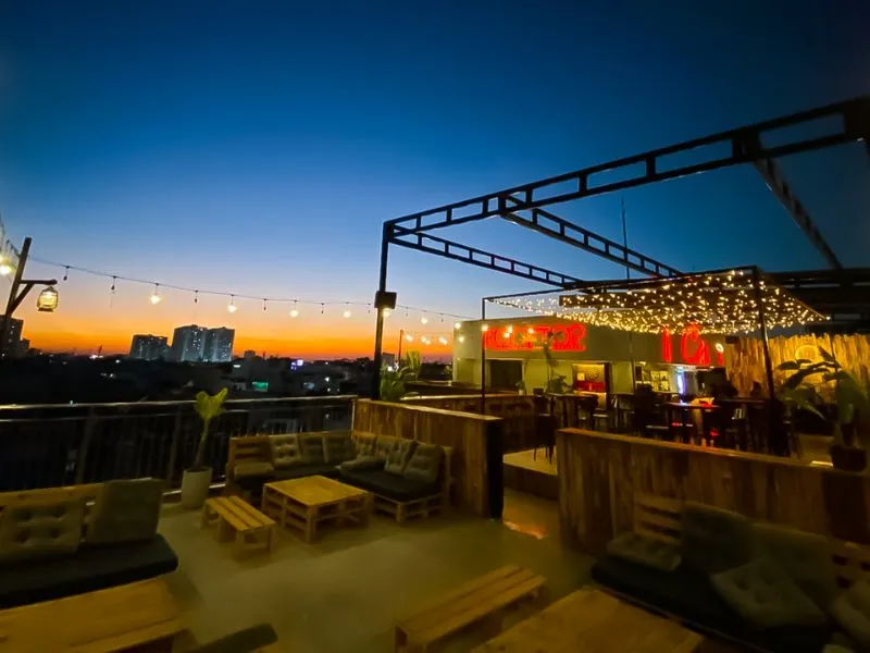 Củi Rooftop: Review trải nghiệm tất cả chi nhánh của chiếc bar cực chill