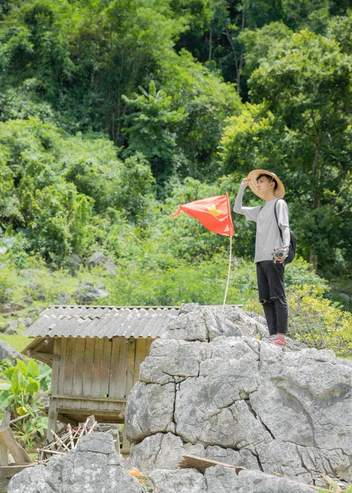 Cùng 9x Phạm Hoài Thương review Mộc Châu vào hè đầy trong trẻo và nhẹ nhàng