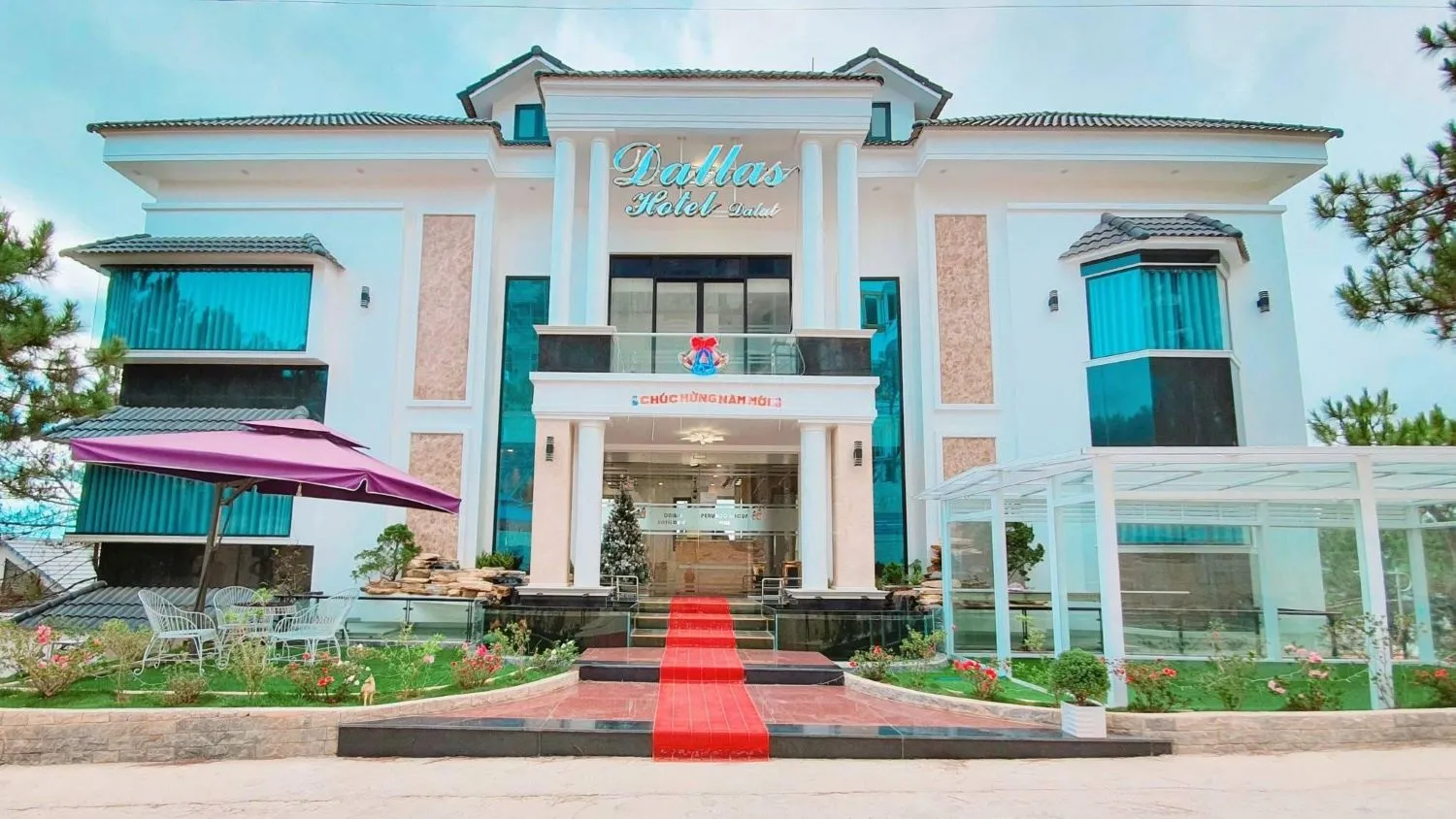 Cùng Dallas Hotel Dalat ngắm mây trôi lững lờ và sương giăng kín lối