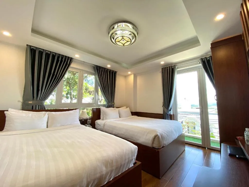 Cùng Dallas Hotel Dalat ngắm mây trôi lững lờ và sương giăng kín lối