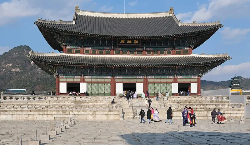 Cung điện Gyeongbokgung, viên ngọc quý của du lịch Đại Hàn