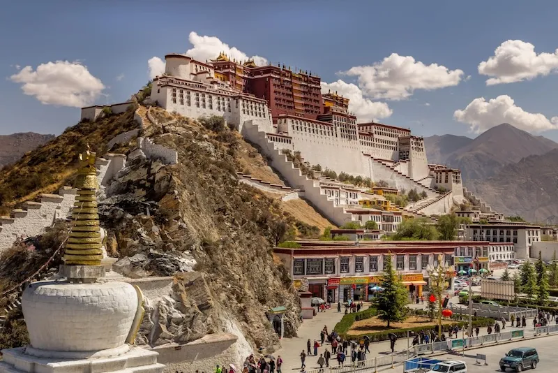 Cung điện Potala, tòa thành văn hóa Phật giáo tại Tây Tạng