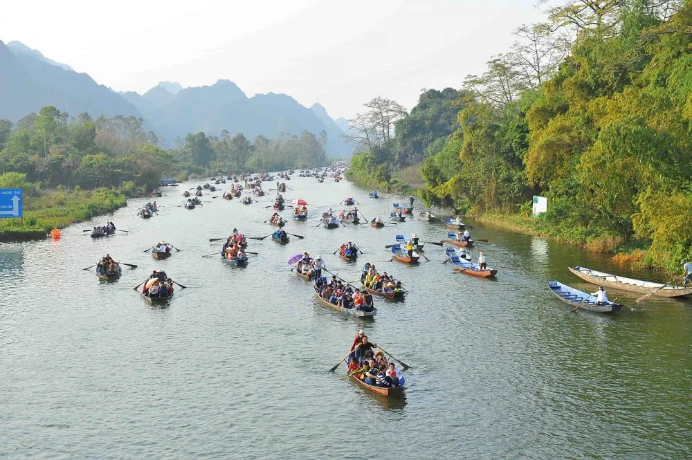 Cùng MIA.vn khám phá lễ hội chùa Hương – Nét đẹp văn hóa dân tộc Việt