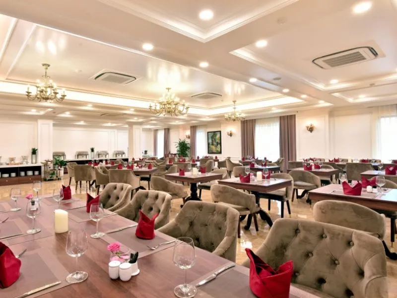 Cùng Viet 4 Seasons Hotel trải nghiệm không gian nghỉ dưỡng sang trọng