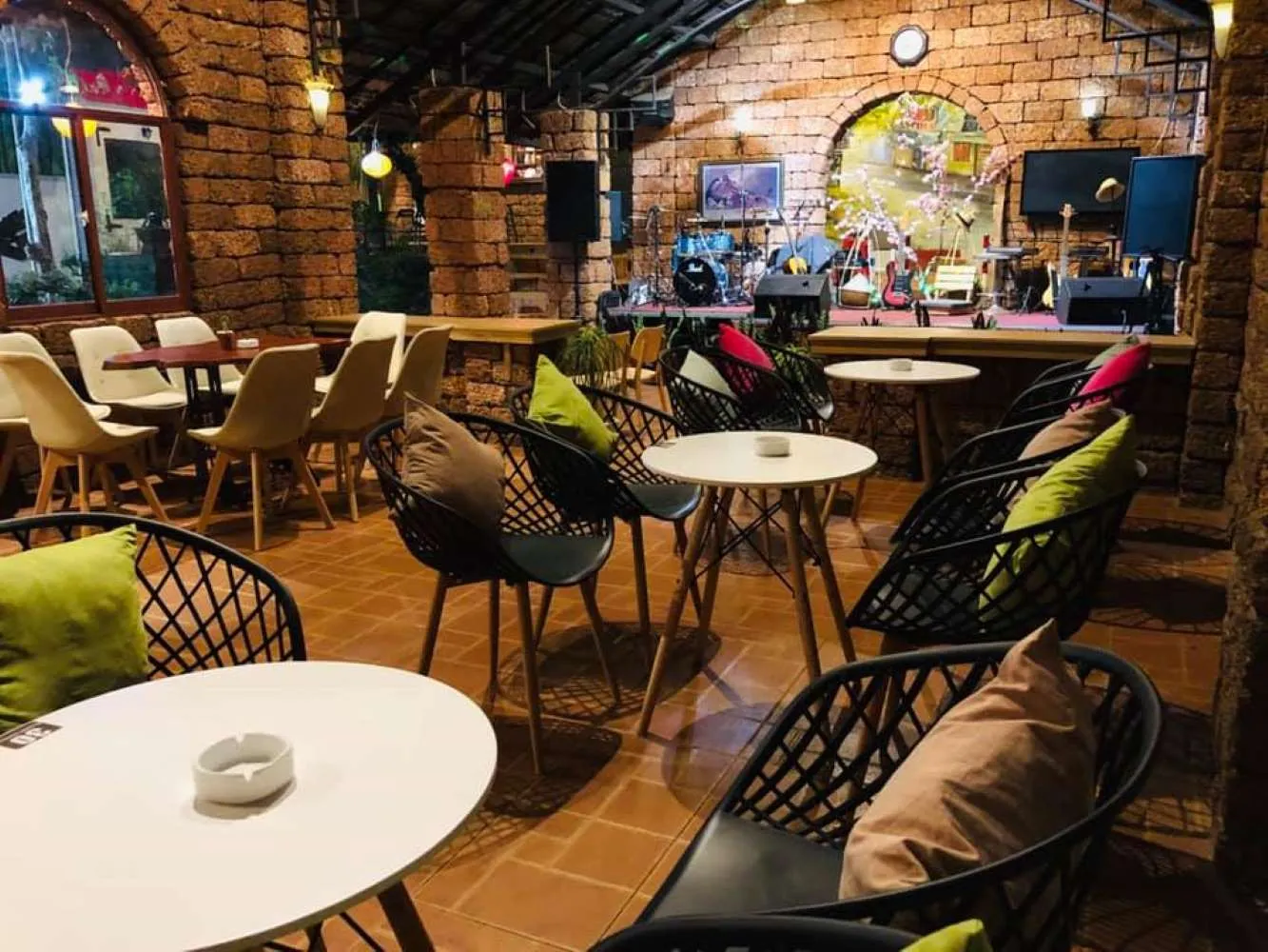 Cuội Acoustic Coffee, khám phá không gian khoáng đạt cùng với giai điệu nhẹ nhàng