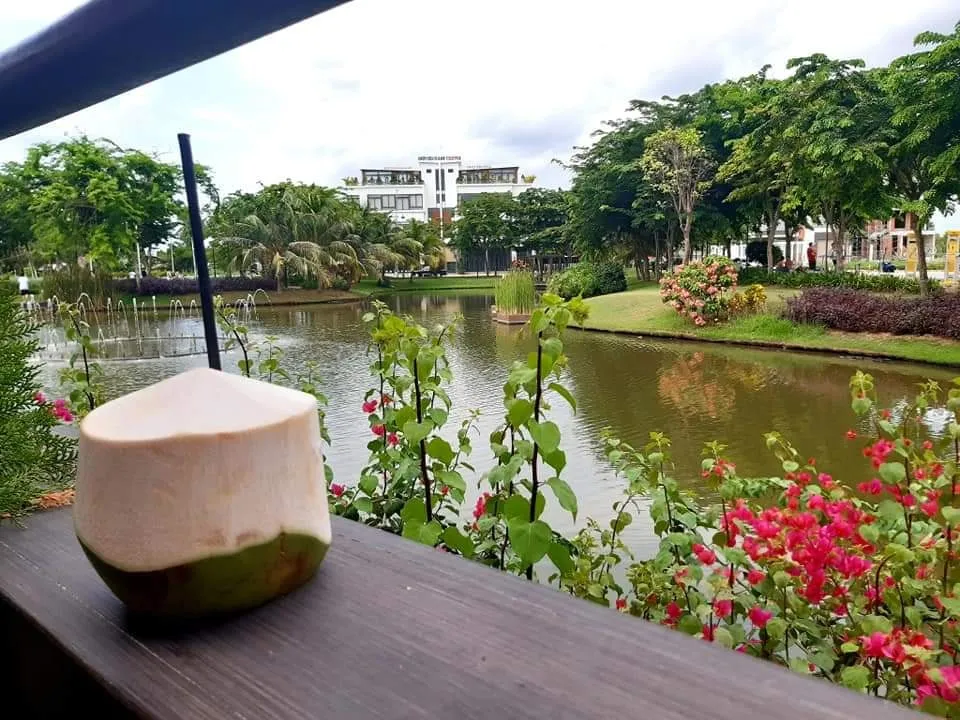 Cuối tuần nhớ ghé quán Cafe Nam Long Garden Cần Thơ có view hồ thơ mộng