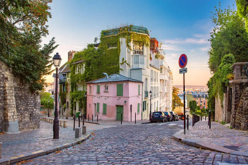 Đắm say trước ngọn đồi Montmartre thơ mộng, lãng mạn