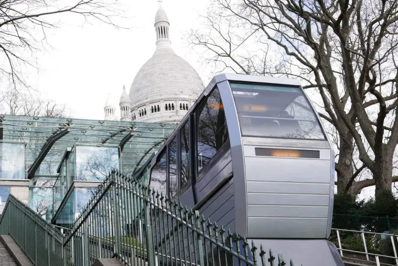 Đắm say trước ngọn đồi Montmartre thơ mộng, lãng mạn