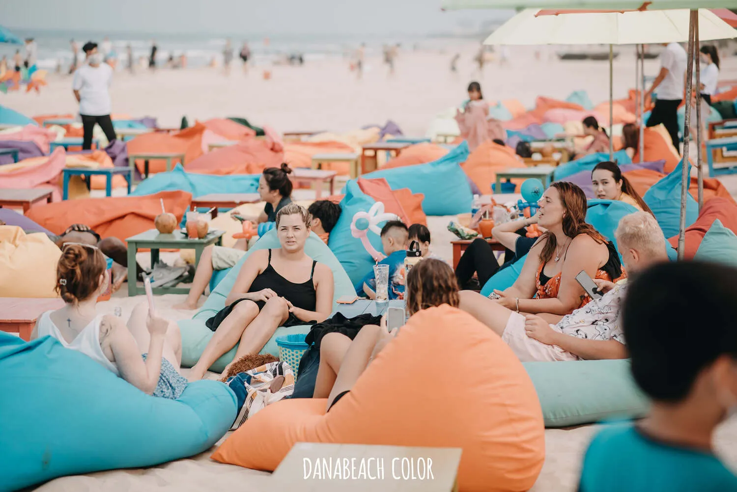 Danabeach Color – Quán cà phê bãi biển độc đáo giữa lòng Đà Nẵng