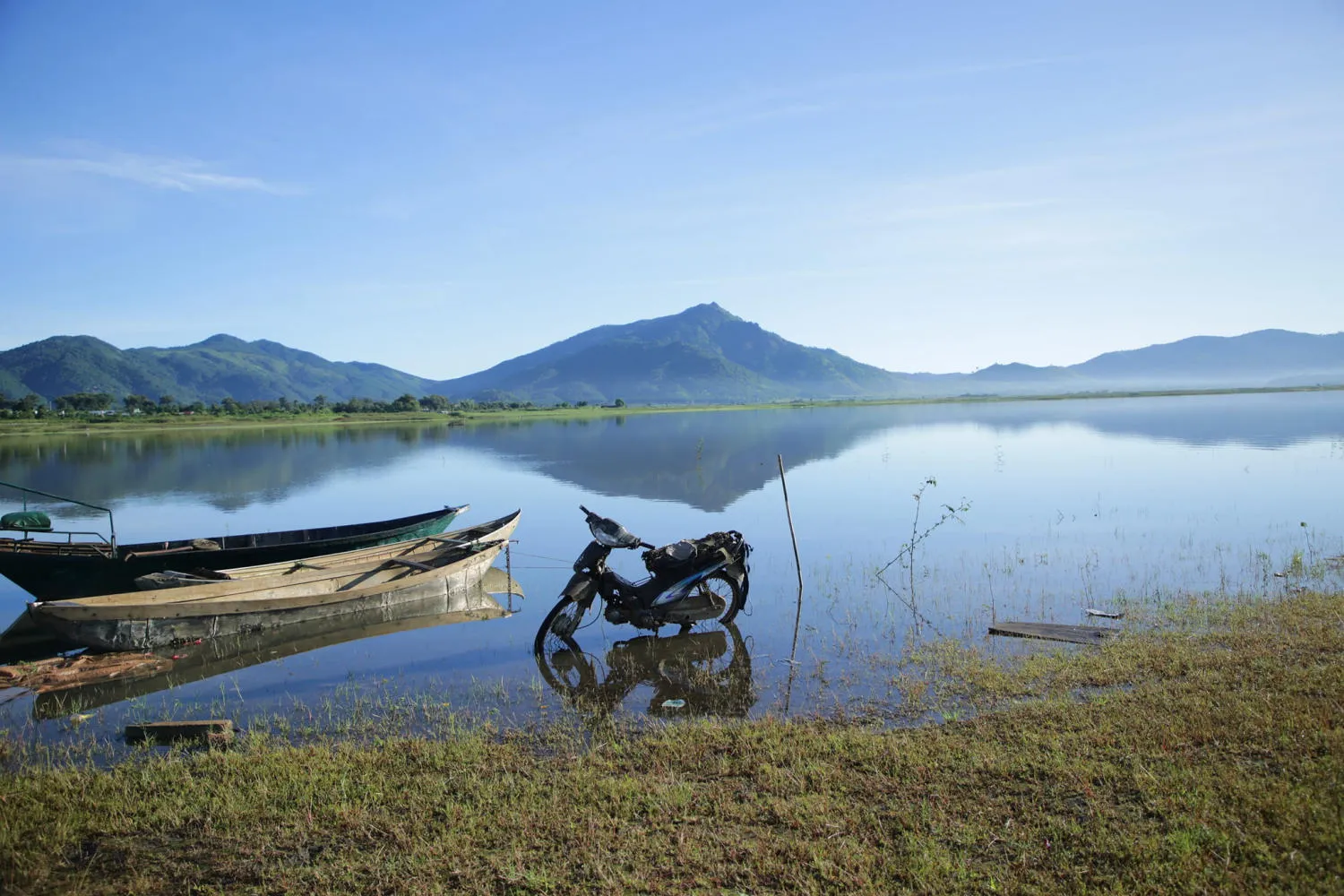 Dạo quanh Biển hồ Pleiku hòa mình vào thiên nhiên trong lành