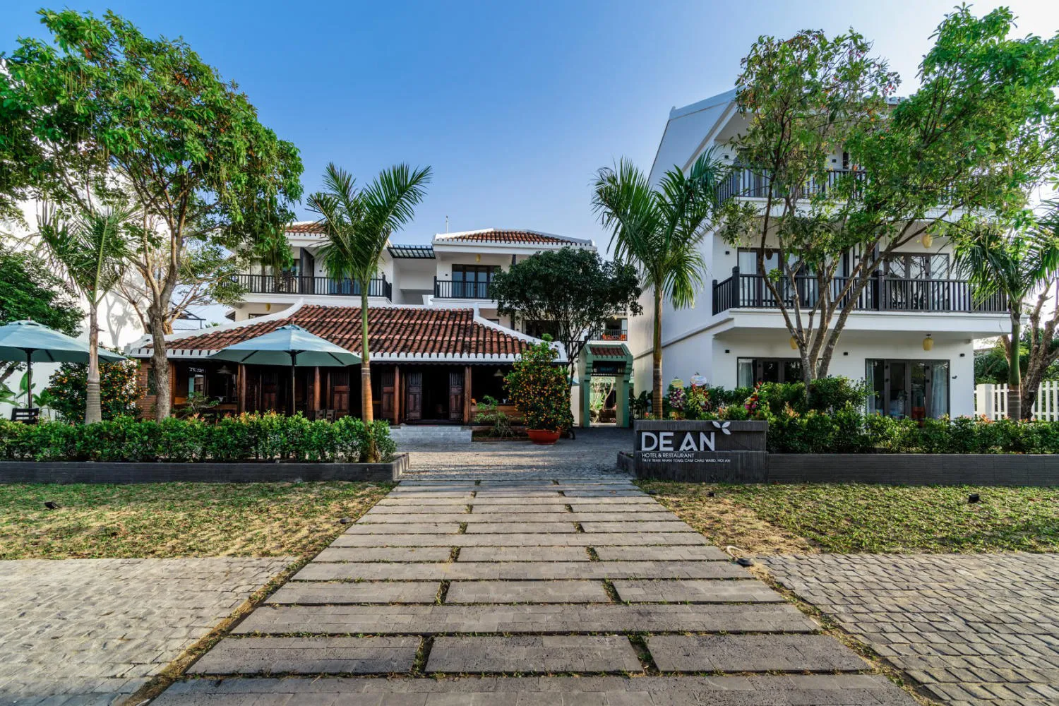 De An Hotel – Khách sạn 4 sao triệu view sống ảo