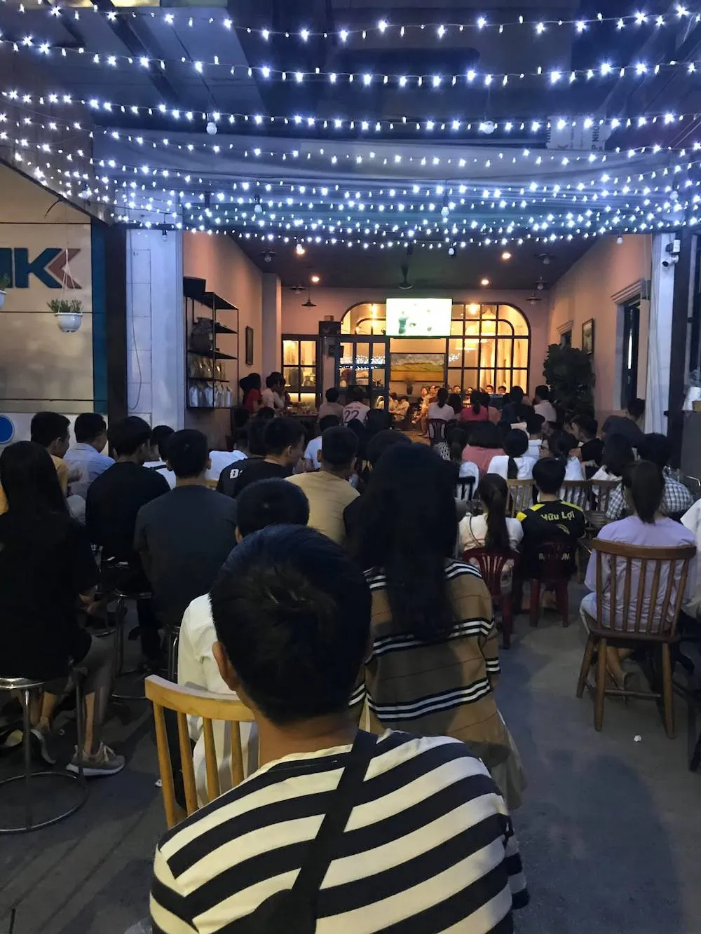 Để Lam Cafe thổi vào Cố Đô thân yêu làn gió giản dị