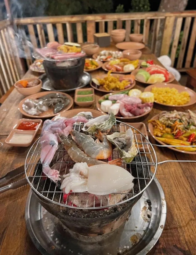 Đến 20 Forest BBQ and More thưởng thức buffet giữa núi rừng Đà Lạt