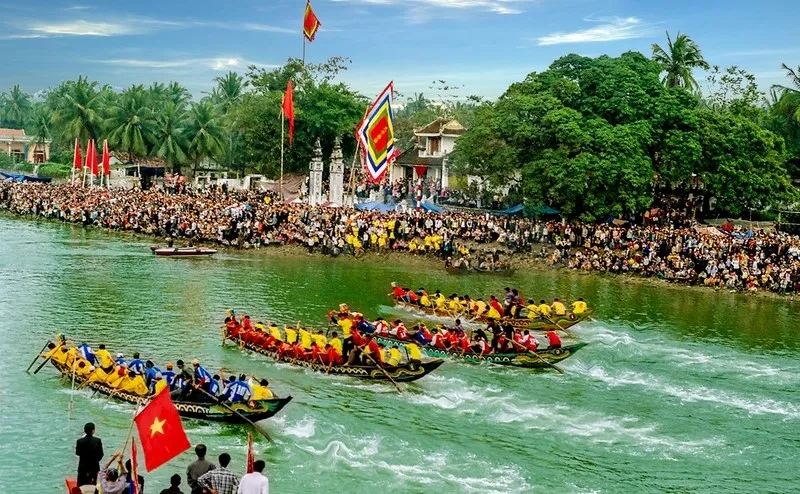 Đền Cờn linh thiêng an ngự bên dòng sông Hoàng Mai yên bình