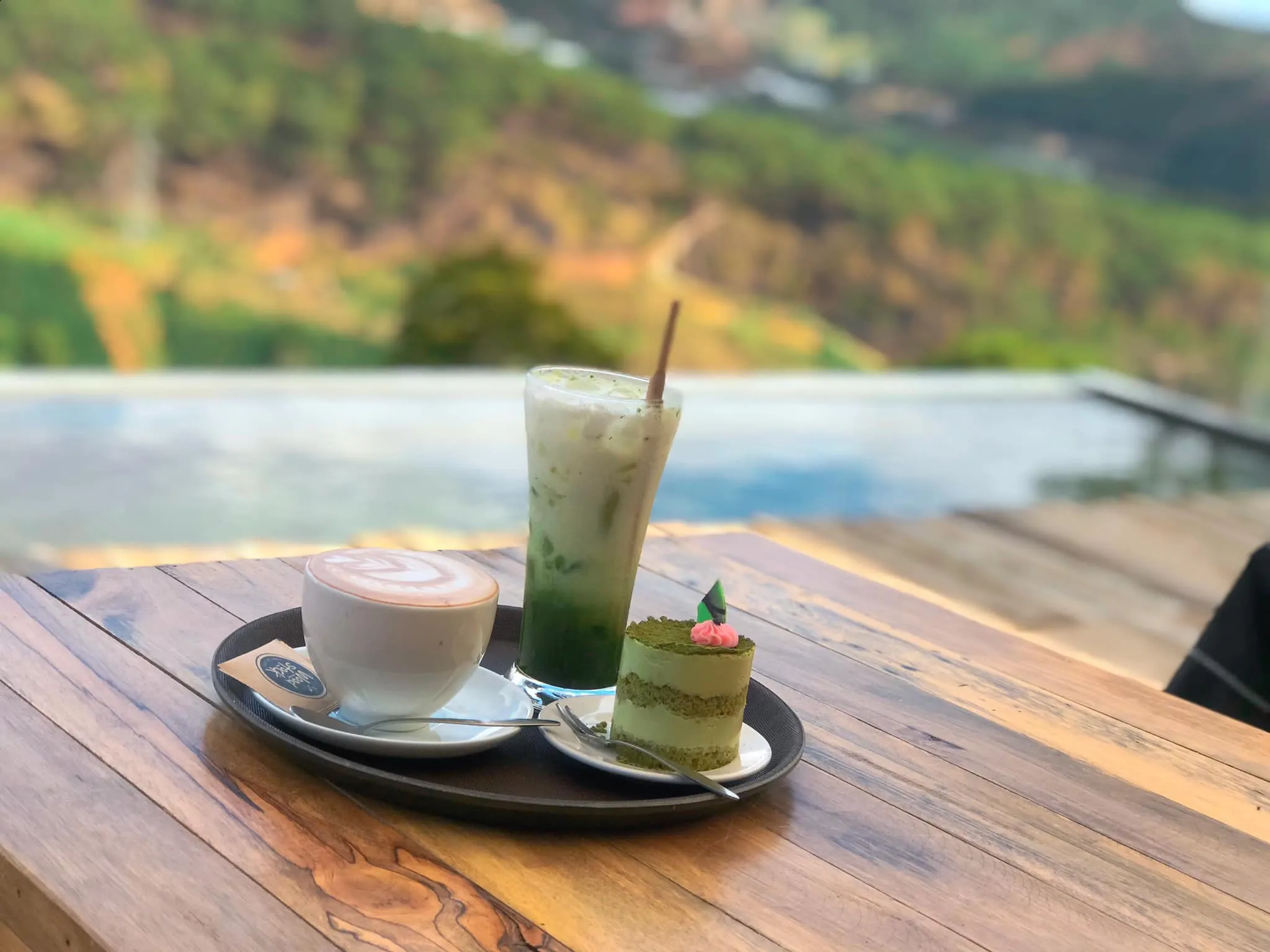 Đến Đà Lạt Mountain View coffee trải nghiệm không gian Bắc Âu bên núi đồi mộng mơ