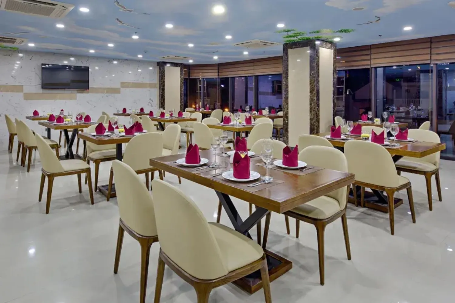 Đến Diamond Beach Hotel để tận hưởng trọn vẹn kỳ nghỉ dưỡng của bạn