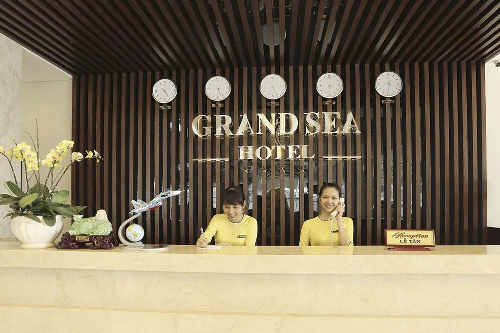 Đến Grand Sea Hotel tận hưởng không gian hiện đại bên bờ đại dương