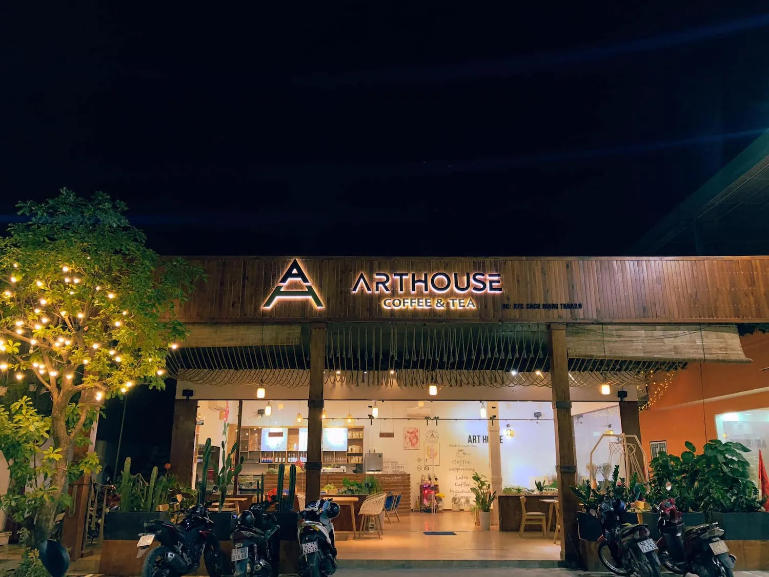 Đến ngay Art House Coffee như lạc vào studio xịn sò