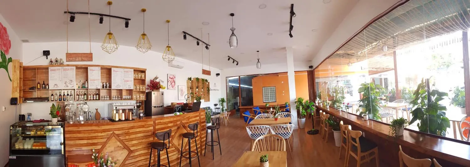 Đến ngay Art House Coffee như lạc vào studio xịn sò