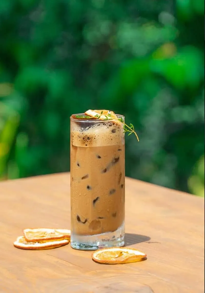 Đến ngay Neverland Coffee để như đang được nghỉ dưỡng ở resort cao cấp