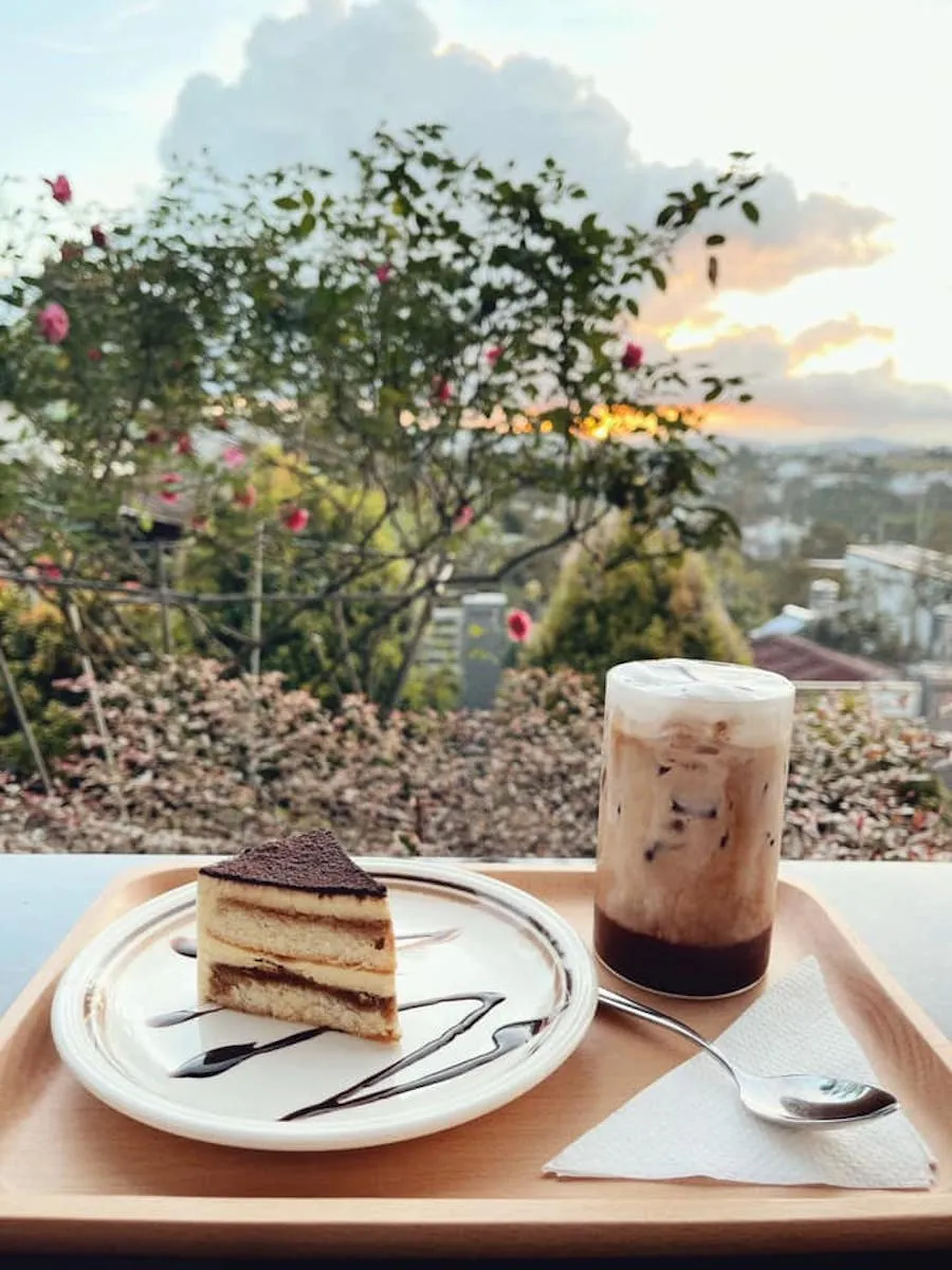 Đến Passion Garden Coffee thưởng thức menu ngọt ngào, lên ảnh outfit siêu xịn sò