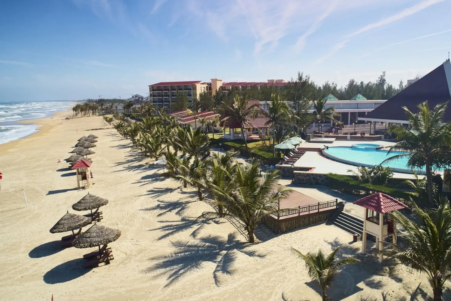 Đến Sandy Beach Non Nuoc Resort để cảm nhận từng nhịp thở của biển