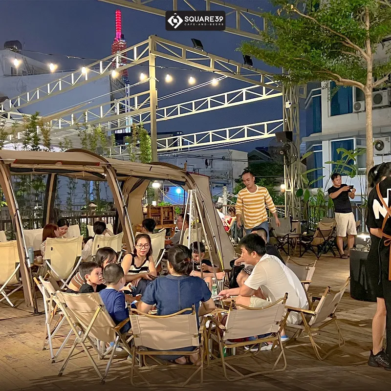 Đến SQUARE 39 tận hưởng không khí tiệc tùng giữa những túp lều camping