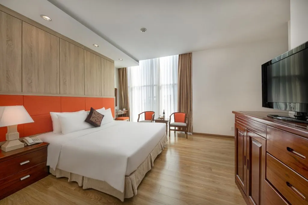 Đến Sun River Hotel để ngắm sự lung linh của Đà Nẵng về đêm