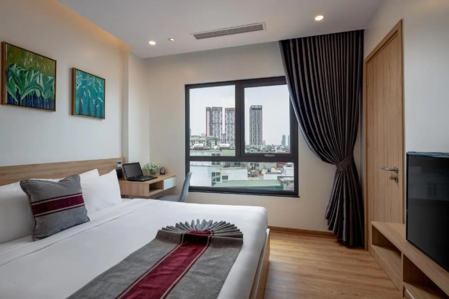 Đến The Galaxy Home Hotel and Apartment và nhìn ngắm Hà Nội qua ô cửa sổ