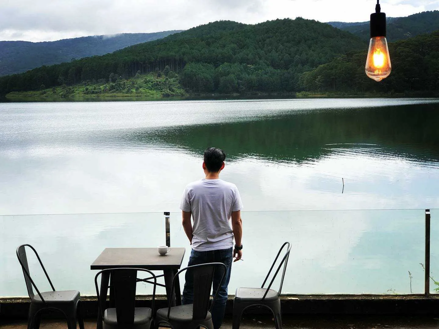 Đến The Seen House Coffee và ngắm hồ Tuyền Lâm đẹp như tranh thủy mặc