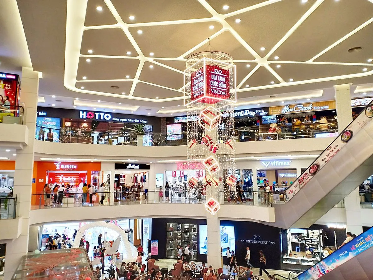 Đến Vincom Plaza Hạ Long, bạn muốn ăn gì chơi gì cũng có tất!