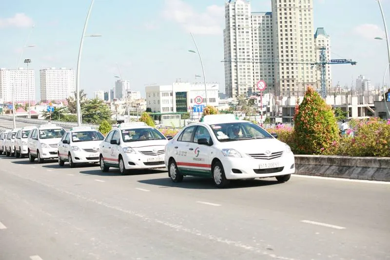 Đi từ sân bay Rạch Giá về trung tâm bằng phương tiện gì