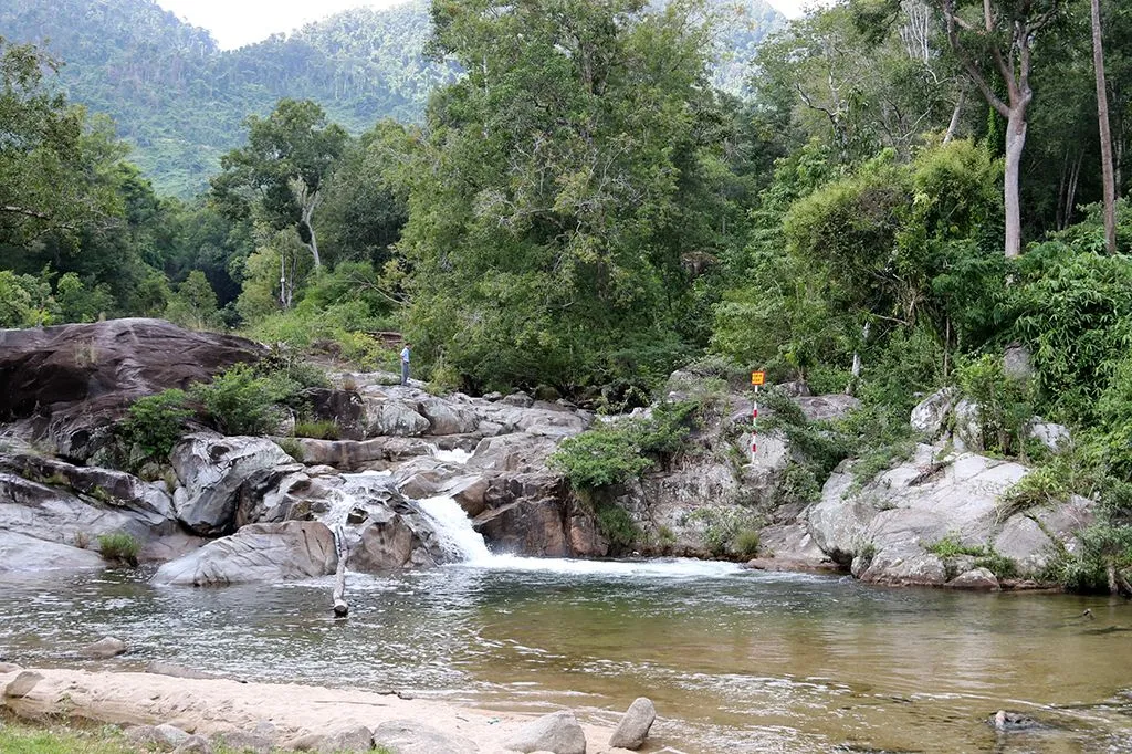 Địa điểm kỳ thú Hang đá Đăk Tuar có gì hấp dẫn