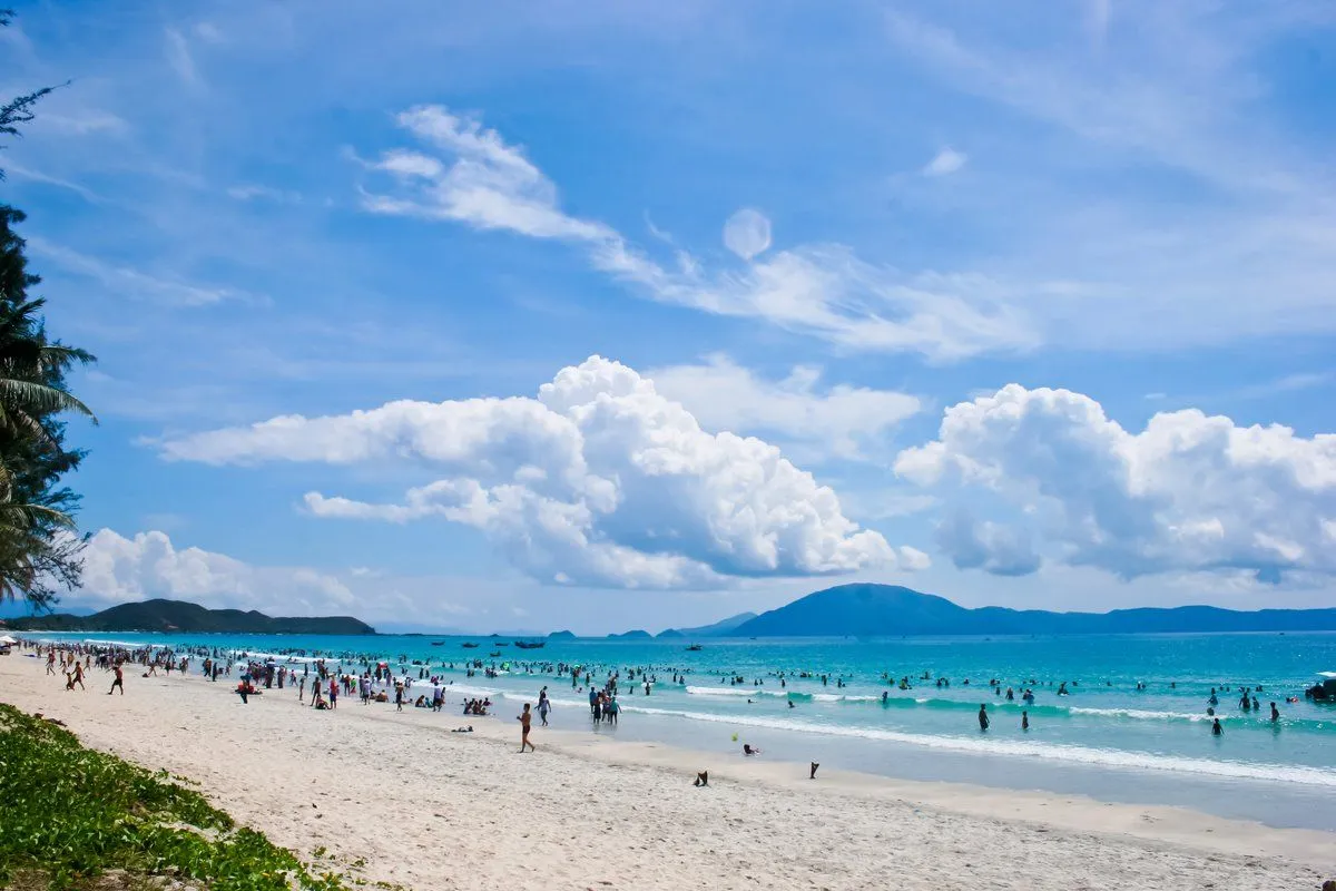 Dốc Lết Nha Trang – Bãi biển xinh đẹp nằm gần cực Đông tổ quốc