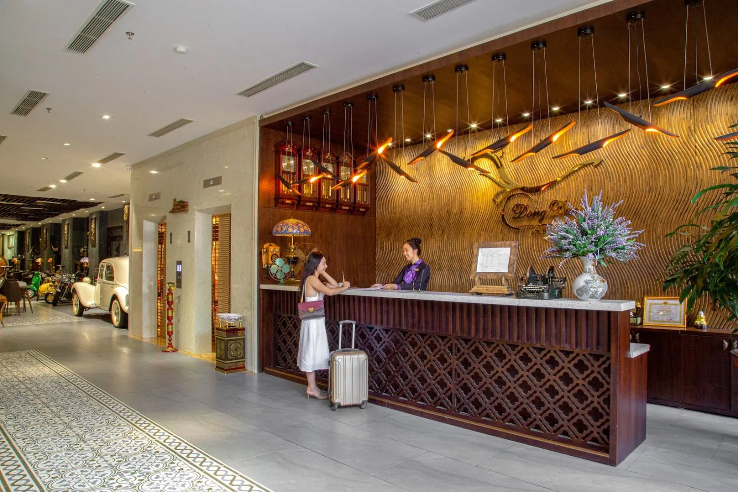 Dong Duong Hotel and Suites thiết kế theo lối kiến trúc sang trọng và trang nhã