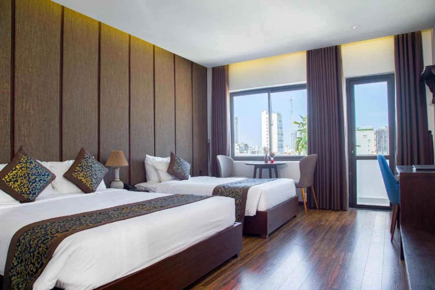 Dong Duong Hotel and Suites thiết kế theo lối kiến trúc sang trọng và trang nhã