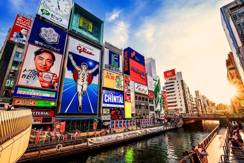 Dotonbori, thiên đường ẩm thực đường phố thu hút bao người