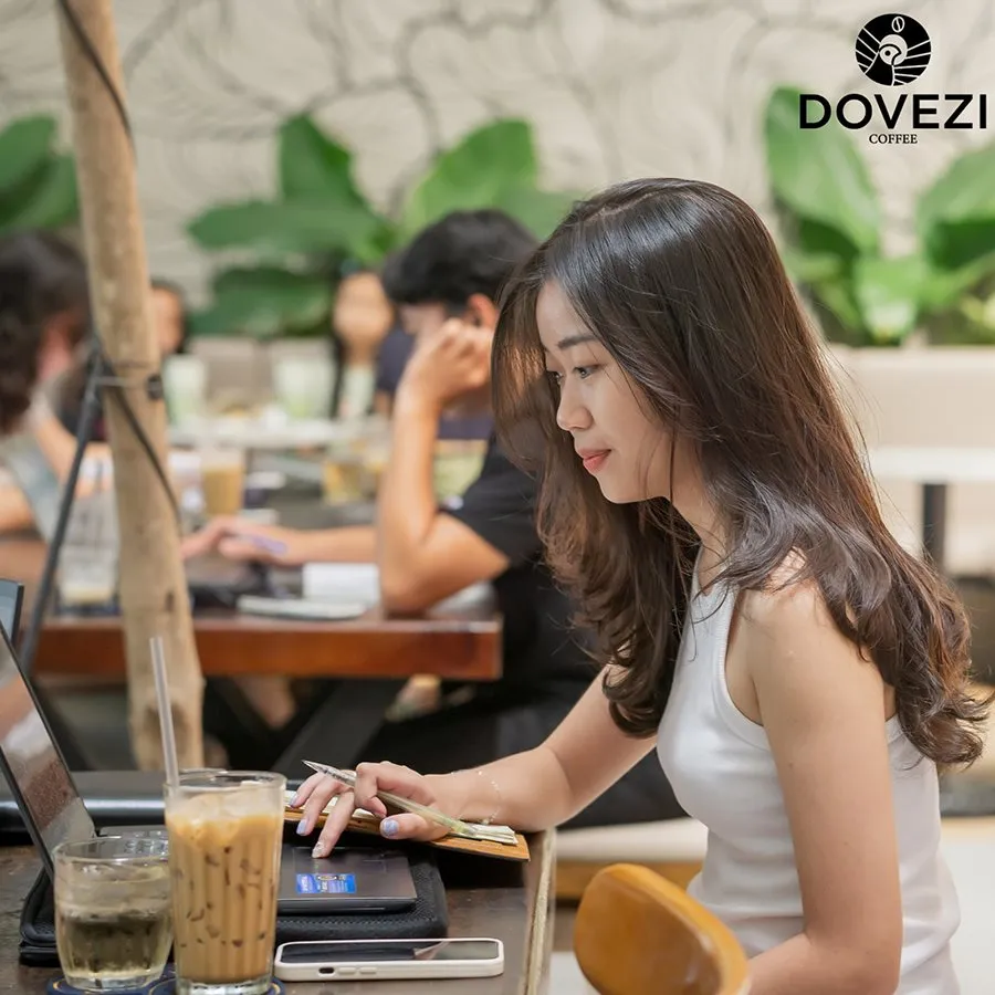 Dovezi Coffee, quán cà phê phong cách industrial độc đáo