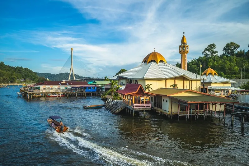 Du lịch Brunei khám phá một vương quốc xa hoa dát vàng