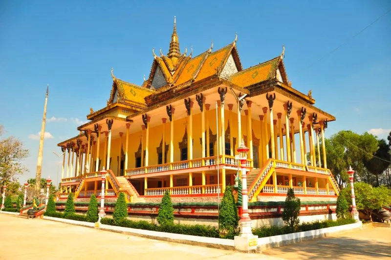 Du lịch Kratie ngắm cá heo nước ngọt Irrawaddy quý hiếm