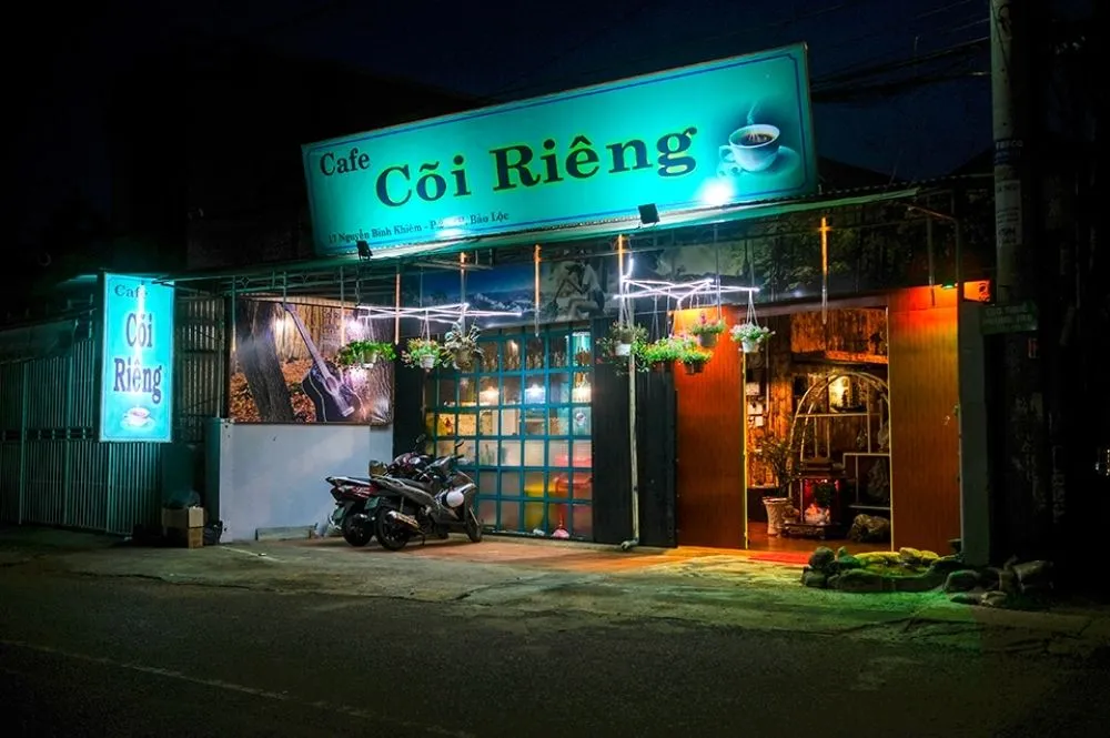 Dừng chân tại Cõi Riêng Café níu giữ một thời hoài niệm đã qua