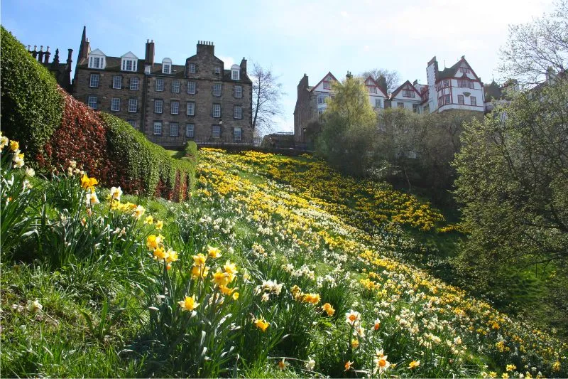 Edinburgh thành phố cổ lưu giữ linh hồn xứ Scotland