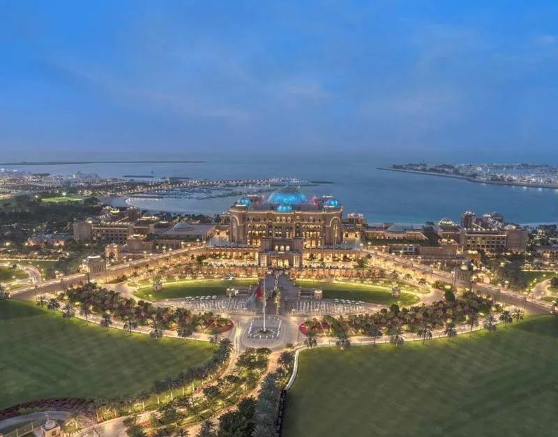 Emirates Palace, khách sạn dát vàng 7 sao xa hoa bậc nhất Abu Dhabi