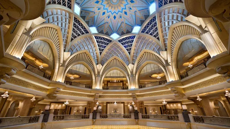 Emirates Palace, khách sạn dát vàng 7 sao xa hoa bậc nhất Abu Dhabi